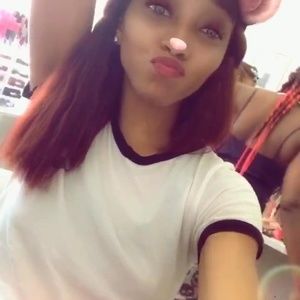 Meet your Posher, Lexi